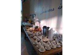  Coffee break / Caf da Manh para eventos com mesa de apoio para montar o buffet com as comidas e garom profissional. Braslia DF. 